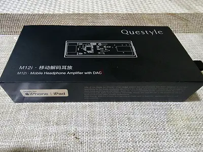 Questyle M12i. Mobile Headphone Amplifier with DAC