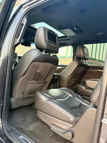 2018 Cadillac ESCALADE — миниатюра 11