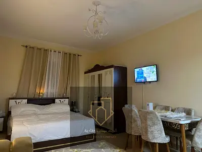 استوديو مفروش بالكامل | مطبخ شبه منفصل | شامل جميع الفواتير | باركينج داخلي | متاح من يوم 16