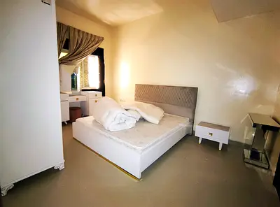 READY TO MOVE 2 BEDROOM HALL 2 BATH FURNISHED FLAT NEAR TO SCHOOL FOR FAMILY ONLY