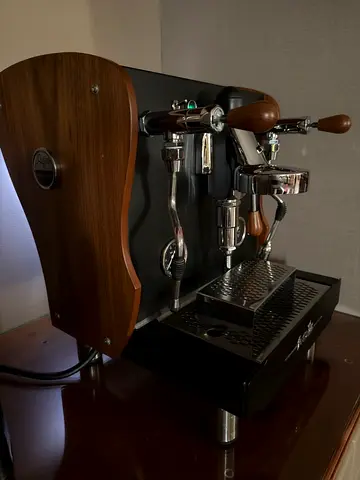 Tajer coffee machine 1 grump