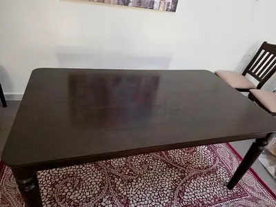 Home Center 6 seater dining table like new- only table