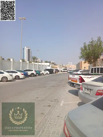 يتوفر للإيجار متجران متجاوران وواسعان في منطقة الراشدية 3 بعجمان، بمساحة إجمالية تبلغ 350 قدماً مربعاً، وبسعر 36,000 درهم فقط (على 4 دفعات)؛ الموقع مث