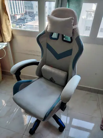 GAMING SWIVEL CHAIR