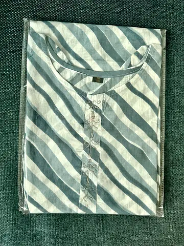 Women Lehriya Cotton Kurti, Size 38