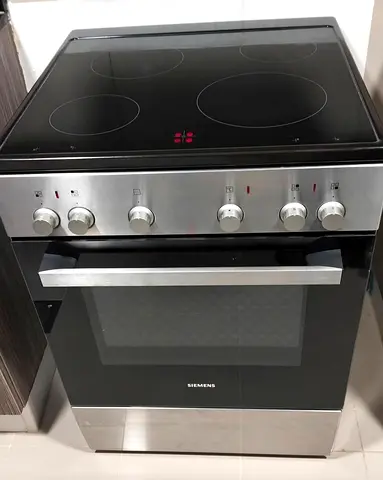 Siemsens electric ceramic stove latest model 60/60 cm size