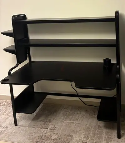 Black gaming desk Ikea and chair set