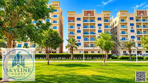شقة واسعة (غرفتي نوم وصالة) | مطبخ مغلق | صالة كبيرة | موقع متميز في قرية الأميرة
