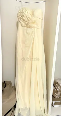 Light yellow, summery dress, sleeveless. Fof every occasion
