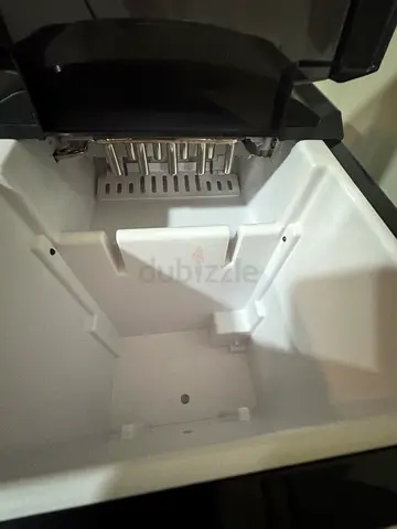 Porodo Lifestyle Portable Outdoor Ice Cube Machine (model PD-LSICMV2-BK)