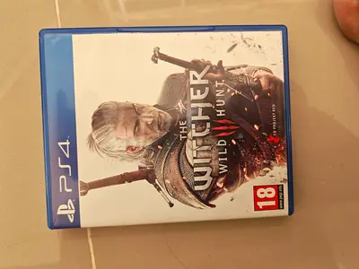 The Witcher 3: Wild Hunt (PS4) - Physical Disc with soundtrack disc