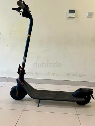 Segway Ninebot ES2 Electric Scooter - Good Working Condition