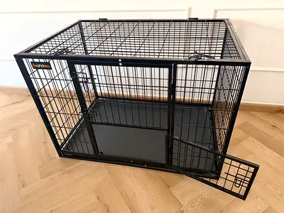 Large Metal Dog Crate with Removable Tray - Excellent Condition