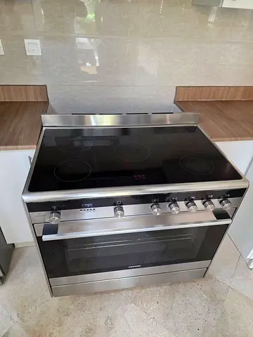 Siemens iq700 Model Electric Ceramic Cooker Oven Size 90x60 CM