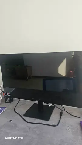 27-inch LED Computer Monitor used for a week. Selling it due to relocation.