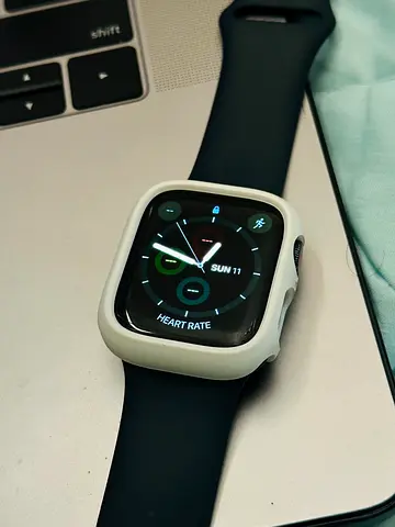 Apple Watch Series 6 (GPS + Cellular)