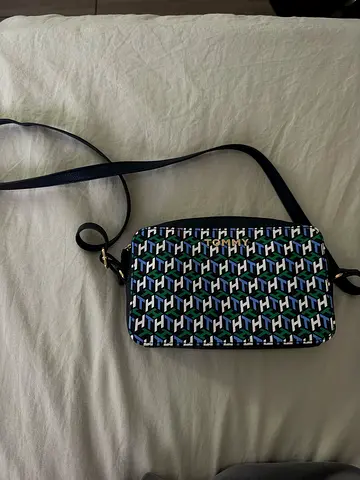 Original Tommy Hilfiger Crossbody Bag – Brand New / Never Used