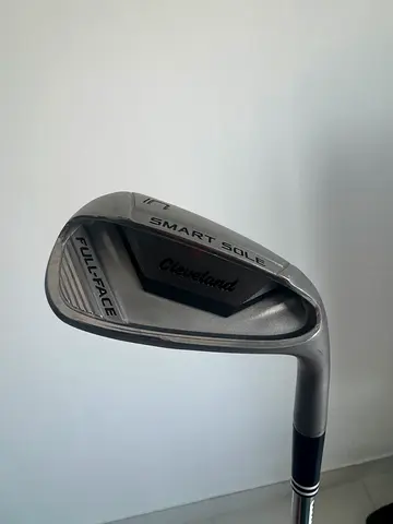 Cleveland Smart Sole chipper wedge