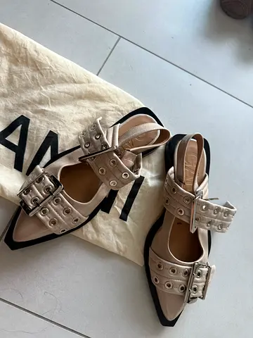 GANNI Beige pointed slingback flats with buckle and grommet details - size available