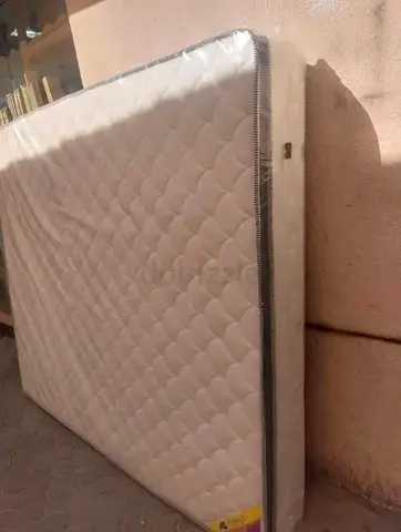 King size mattress 180x200cm pillow top mattress. Same day delivery available