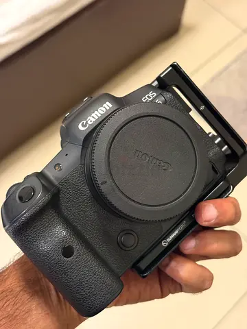 Canon R5 for sale