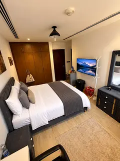 Master room for solo female JBR
