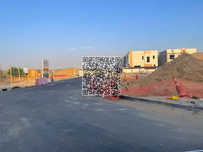 للبيع ارض سكني استثماري فيلل في امارة عجمان منطقة الحليو 2  الارض مساحة 280 متر مربع  3014 قدم مربع تقع علي شارع واحد مع اتداد امامي 7 متر مربع تصريح