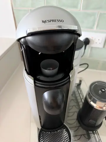 Nespresso Capsule Coffee Machine with Aeroccino Milk Frother and capsule storage - Good Condition