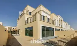 Private Garden | Luxurious | Full Corner Unit