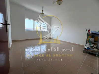غرفة وصالة بالقليعة موزع واسع وإطلالة مفتوحة مع باركن ترابي