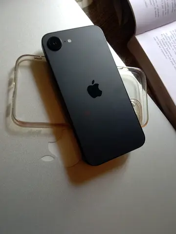 Iphone 16e 128GB Black Edition