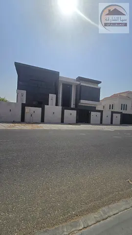 🏡 Luxury Villa for Sale in Al Hooshi, Sharjah ✨ A Unique Opportunity for Upscale Living 📍 Location: Al Hooshi, Sharjah 📐 Area: 10,000 sq ft 🏗️