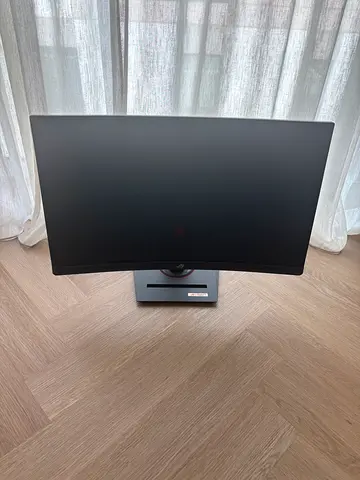 ASUS ROG Strix 32” Curved Gaming Monitor | 180Hz | 1440p | Excellent Condition