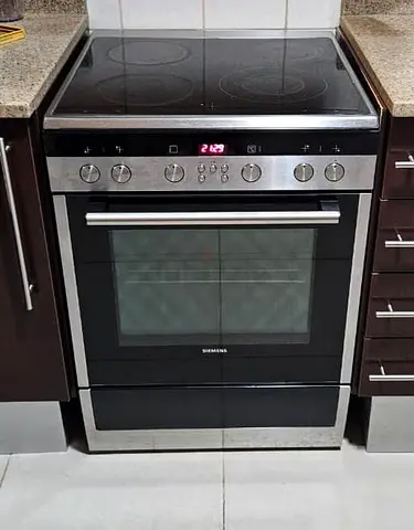 Siemens electric cooker with 60x60cm ceramic hob — good condition