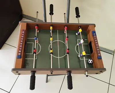 TABLETOP FOOTBALL GAME
