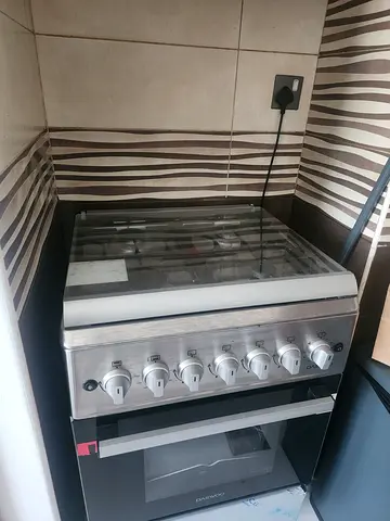 Free stand Cooker + Warranty