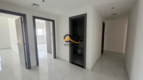 BARAND NEW FAMILY BUILDING 2bhk 2 WASHROOM WITH PARKING RANT ONLY 60K PARIM LOCATION AREA