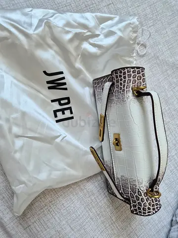 JW PEI Bria crocodile