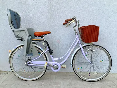 Beautiful High Quality Cruiser Bike with brand new Baby seat and Dynamo operated light Size 26 Perfe