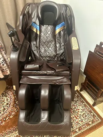 Used full-body electric massage chair in brown leatherette — excellent condition