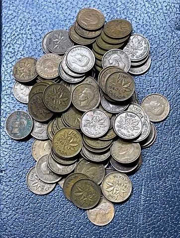 🍁 Vintage Canadian 1 Cent Coins