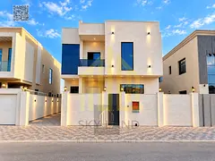 No annual fees – Freehold for all nationalities – Negotiable – Two floors plus a roof terrace.