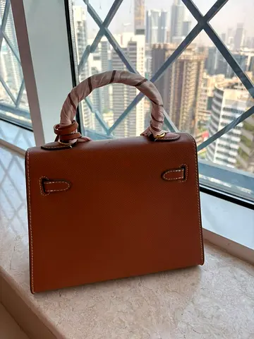 Caramel Handbag | Large Top Handle Bag | Gold Hardware