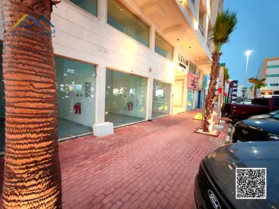 امتلك واجهة تجارية زجاجية فاخرة بتشطيبات مودرن وفي أكثر شوارع عجمان حيوية لنشاط تجاري ناجح