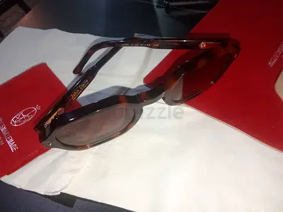 Giorgio Armani tortoiseshell sunglasses - used, good condition