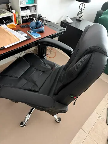 Working station with chair