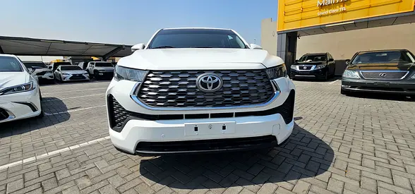 Toyota Innova 2024 Limited GCC Specs HYBRID PRIVAT DRIVE ORGINAL KILOMETRE VERY CLEAN CAR