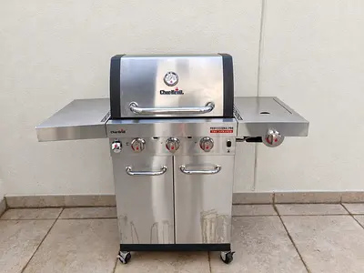 Moving Sale | Char-Broil Professional Pro Gas BBQ