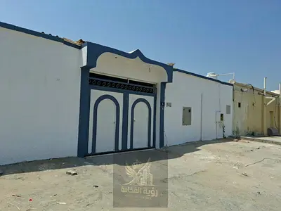 Al Ghafia 4 bedroom house with yard and 3 bathrooms for annual rent 4 payments deferred deposit