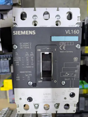 Siemens VL160 3-Pole Molded Case Circuit Breaker (160A) - Used